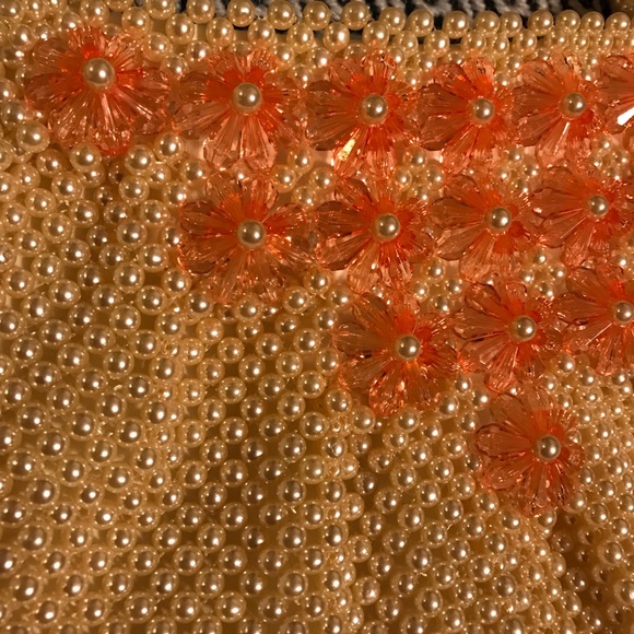 Exclusive Handmade Pearl Handbag - Picture 4 of 6